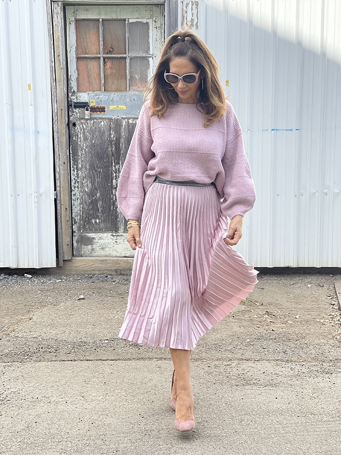 Pink skirt outfit clearance 2019